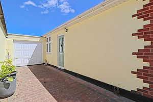 Garage- click for photo gallery